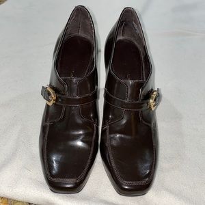 Darling shoes!! Wish I could still wear them.